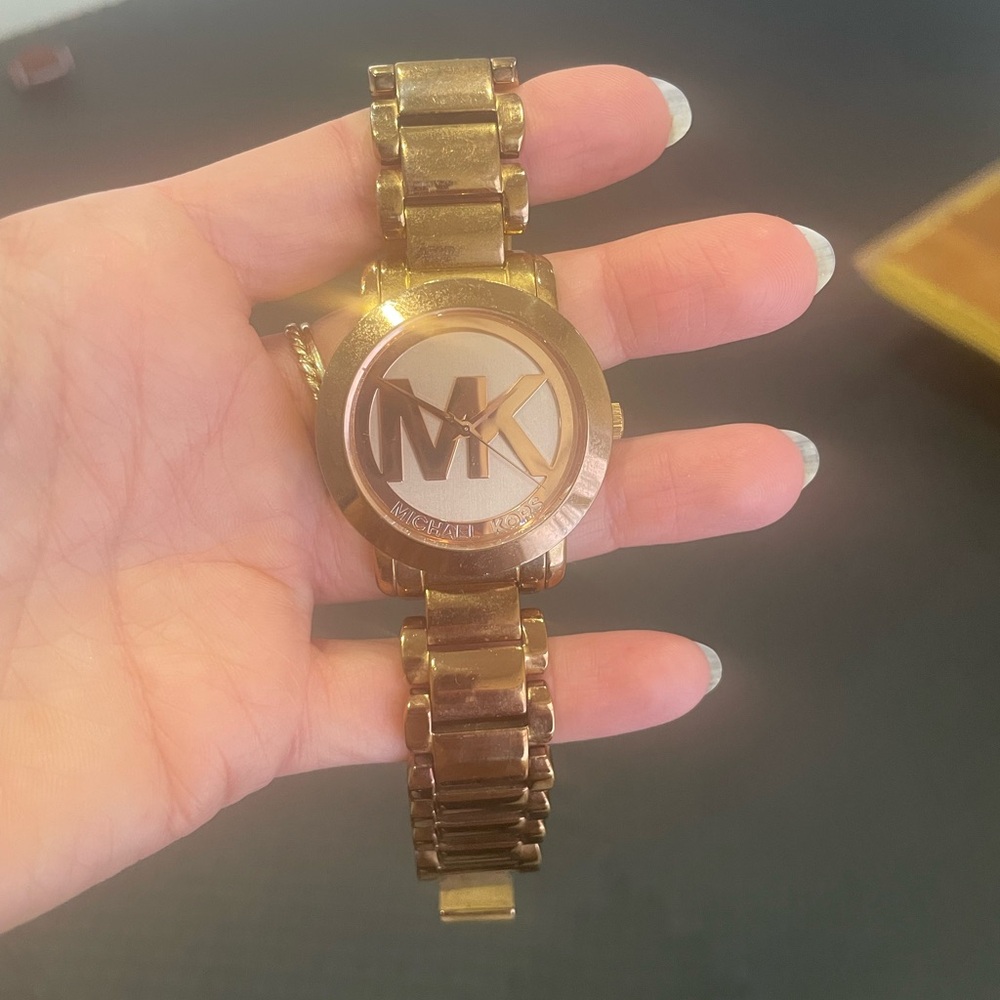 Micheal Kors Rose Gold Watch
